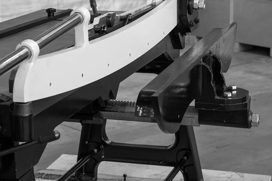 Гильотина ручная сабельного типа Stalex KHS-1250