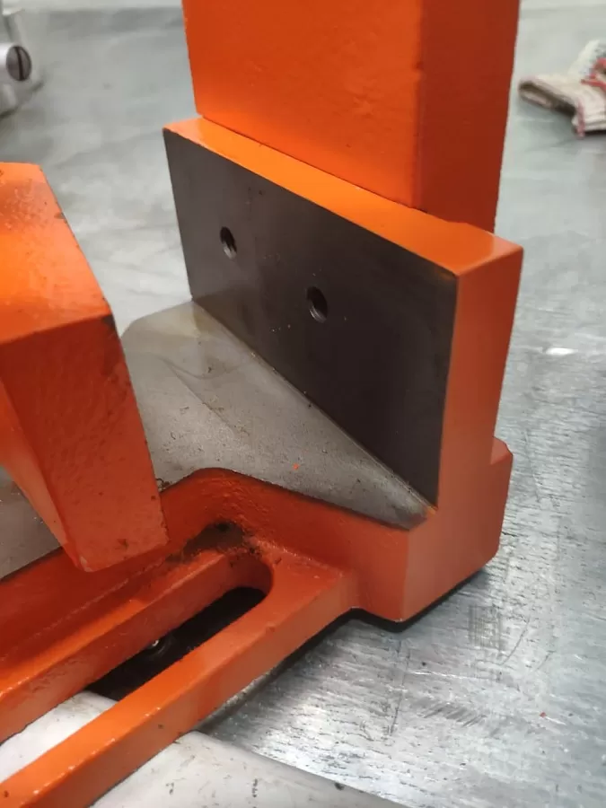 Угловой зажим трёхосевой Stalex AC-100Н