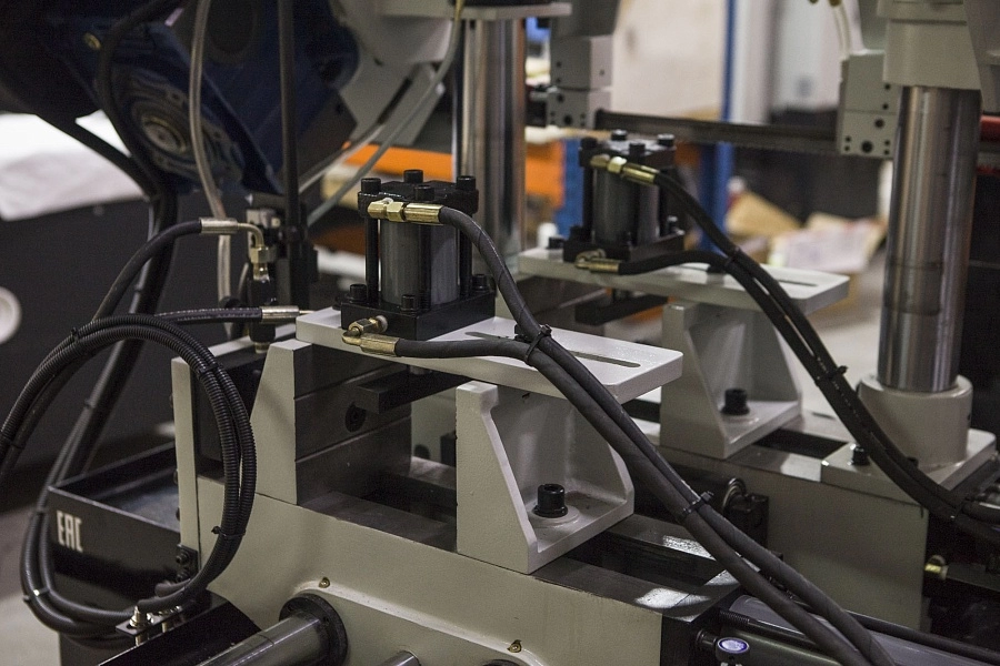 Станок автоматический двухколонный Stalex TBK-4228B