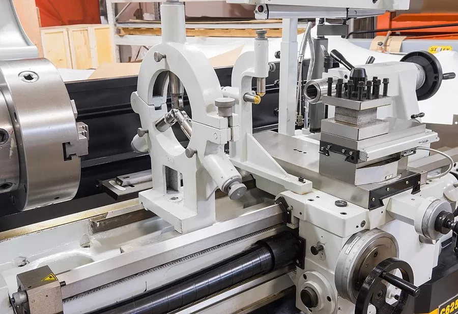 Станок токарно-винторезный STALEX C6251/3000