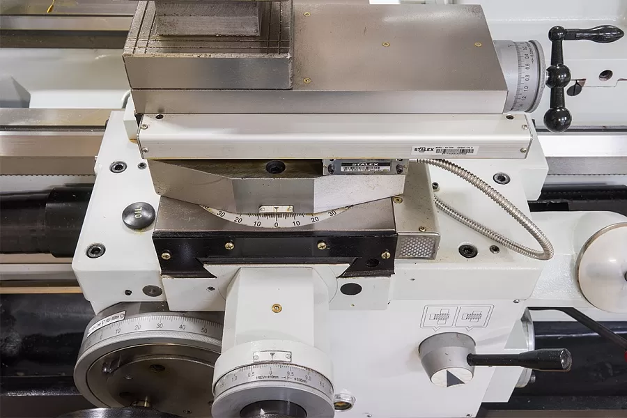 Станок токарно-винторезный STALEX C6251/3000